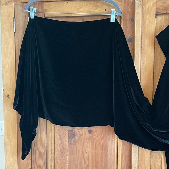 BLACK ALEXANDRA LUXURY VELVET STOLE LA JOLLA, CALIFORNIA - Picture 9 of 15